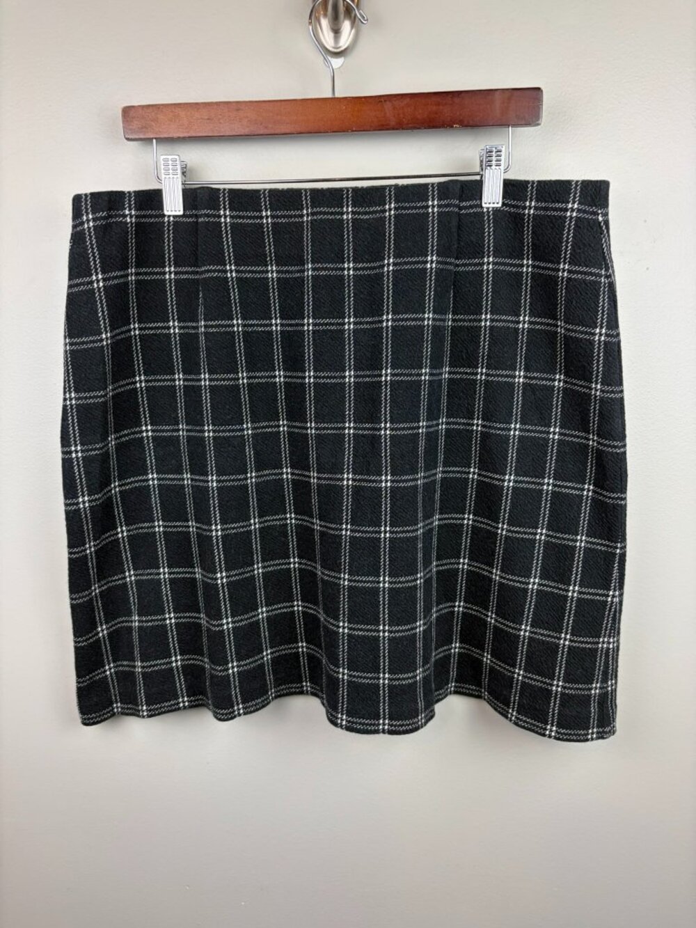 J. Jill Black & Cream Plaid Windowpane Knee Length Skirt Size Large